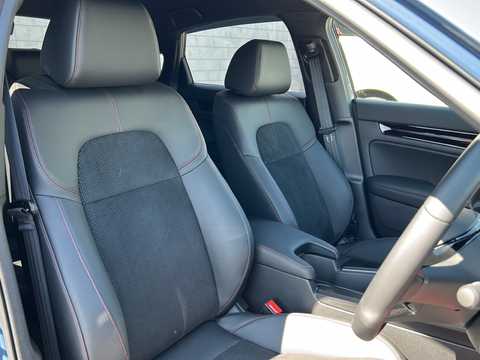 カタログ画像：シビック （CIVIC） タイプＲ レーシングブラックパッケージ 2025年9月 6BA-FL5 2000cc 燃費12.5km / l フロント