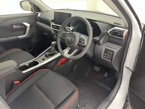 カタログ画像：ライズ （RAIZE） Ｚ 2024年11月 5BA-A201A 1200cc ブラックマイカメタリック×シャイニングホワイトパールorシャイニングホワイトパール 燃費20.7km / l 内装