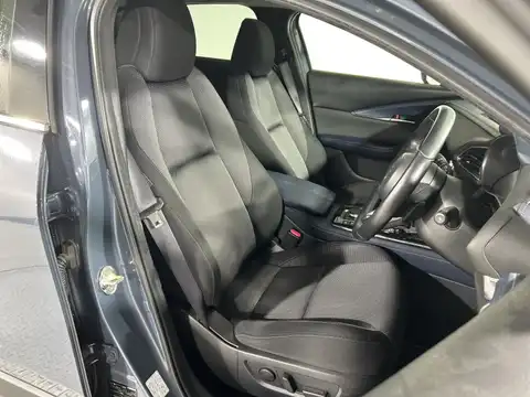 カタログ画像：ＣＸ－３０ （CX-30） ２０Ｓ 2022年8月 5AA-DMEJ3P 2000cc ポリメタルグレーメタリック 燃費15.5km / l 内装