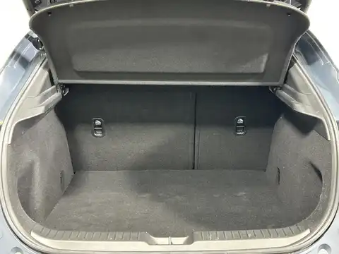 カタログ画像：ＣＸ－３０ （CX-30） ２０Ｓ 2022年8月 5AA-DMEJ3P 2000cc ポリメタルグレーメタリック 燃費15.5km / l 内装