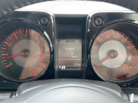 カタログ画像：ジムニーノマド （JIMNY NOMADE） ＦＣ 2025年4月 3BA-JC74W 1500cc ブルーイッシュブラックパール4 燃費14.9km / l 内装