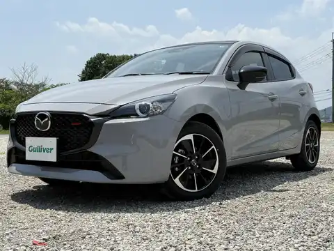 カタログ画像：ＭＡＺＤＡ２ （MAZDA2） １５スポルト 2024年12月 5BA-DJLFS 1500cc ポリメタルグレーメタリックorエアログレーメタリック 燃費20.2km / l フロント