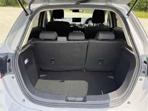 カタログ画像：ＭＡＺＤＡ２ （MAZDA2） １５スポルト 2024年12月 5BA-DJLFS 1500cc ポリメタルグレーメタリックorエアログレーメタリック 燃費20.2km / l 内装