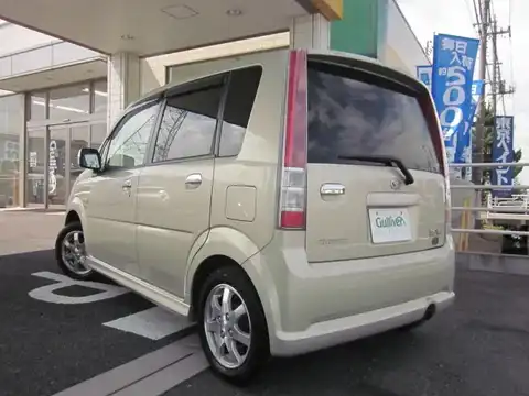 カタログ画像：ムーヴ （MOVE） カスタム Ｒ 2002年10月 LA-L160S 660cc シャンパンメタリックオパール 燃費18.0km / l バック