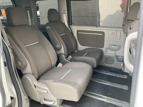 カタログ画像：ステップワゴン （STEPWAGON） Ｇ 2015年4月 DBA-RP2 1500cc ホワイトオーキッド・パール 燃費15.0km / l 内装