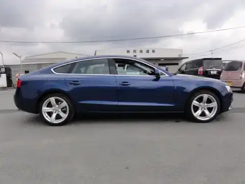 カタログ画像：Ａ５スポーツバック （A5 SPORTBACK） ２．０ＴＦＳＩクワトロ 2013年7月 DBA-8TCDNL 2000cc スクーバブルーメタリック 燃費13.6km / l 外装