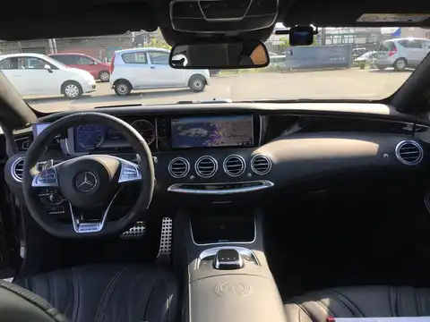 カタログ画像：Ｓクラス （S-CLASS） Ｓ６３ ＡＭＧ ４マチック クーペ 2015年4月 CBA-217378 5500cc マグネタイトブラック（Ｍ）orオブシディアンブラック（Ｍ） 燃費8.2km / l 内装