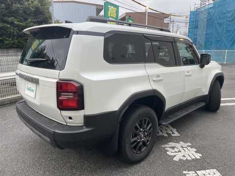 カタログ画像：ランドクルーザー２５０ （LAND CRUISER 250） ＶＸ 2024年4月 3DA-GDJ250W 2800cc プラチナホワイトパールマイカ 燃費11.0km / l 外装