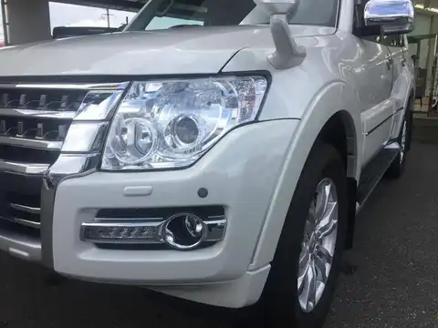 カタログ画像：パジェロ （PAJERO） ファイナルエディション 2019年4月 LDA-V98W 3200cc ウォームホワイトパール 燃費10.0km / l フロント