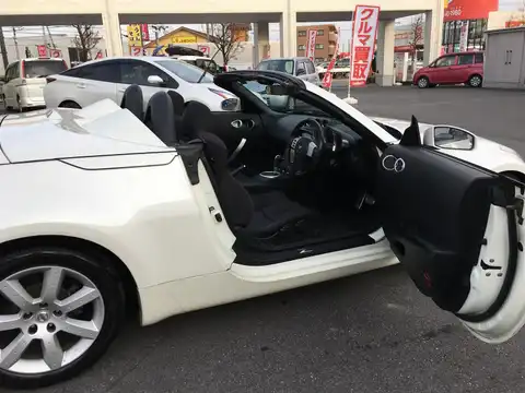 カタログ画像：フェアレディＺ （FAIRLADY Z） ロードスター 2004年9月 CBA-HZ33 3500cc ホワイトパール（３Ｐ） 燃費8.6km / l 外装