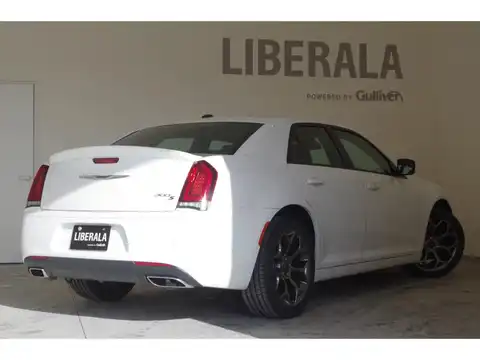 カタログ画像：クライスラー・３００ （CHRYSLER 300） ３００Ｓ 2017年7月 ABA-LX36 3600cc ブライトホワイトクリアコート 燃費9.2km / l バック