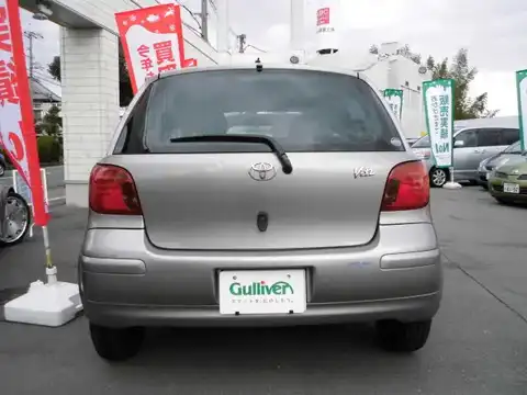 カタログ画像：ヴィッツ （VITZ） Ｕ 2003年8月 UA-SCP13 1300cc グレーメタリック 燃費23.5km / l バック