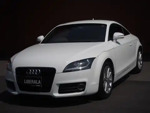 カタログ画像：ＴＴクーペ （TT COUPE） １．８ＴＦＳＩ 2013年7月 ABA-8JCDA 1800cc アイビスホワイト 燃費14.2km / l 外装