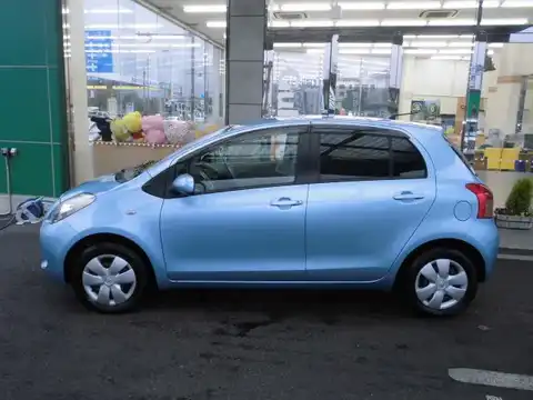 カタログ画像：ヴィッツ （VITZ） Ｆ アドバンスドエディション 2006年6月 DBA-SCP90 1300cc ライトブルーマイカメタリック 燃費19.6km / l 外装