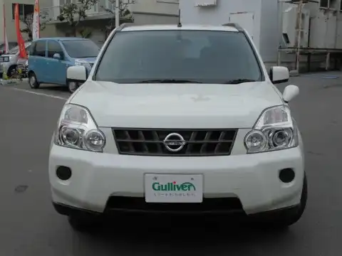 カタログ画像：エクストレイル （X-TRAIL） ２５Ｘ 2007年8月 CBA-TNT31 2500cc ホワイトパール（３Ｐ） 燃費11.6km / l フロント