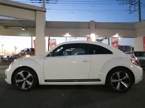 カタログ画像：ザ・ビートル （THE BEETLE） ターボ 2015年10月 ABA-16CPL 2000cc ピュアホワイト 燃費13.4km / l 外装