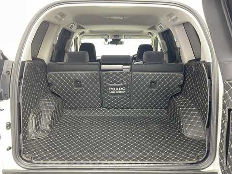 カタログ画像：ランドクルーザープラド （LAND CRUISER PRADO） ＴＸ 2022年8月 3BA-TRJ150W 2700cc ホワイトパールクリスタルシャイン 燃費8.3km / l 内装
