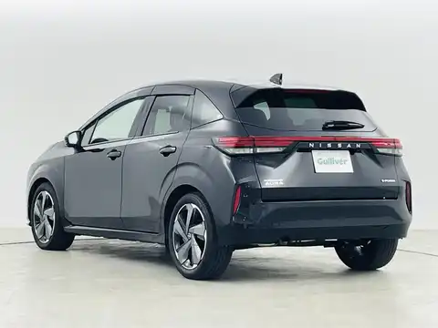 カタログ画像：オーラ （AURA） Ｇ 2022年8月 6AA-FE13 1200cc ダークメタルグレー（M） 燃費27.2km / l バック