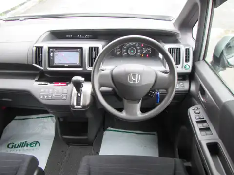 カタログ画像：ステップワゴン （STEPWAGON） Ｇ Ｌパッケージ 2009年10月 DBA-RK1 2000cc スーパープラチナ・メタリック 燃費14.2km / l 内装