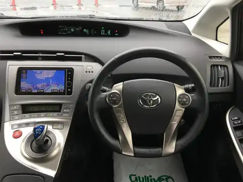 カタログ画像：プリウスＰＨＶ （PRIUS PHV） Ｇ 2012年11月 DLA-ZVW35 1800cc シルバーメタリック 燃費31.6km / l 内装