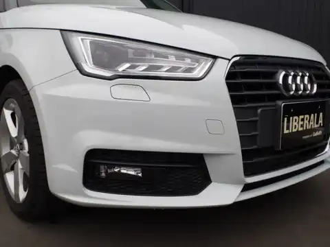 カタログ画像：Ａ１スポーツバック （A1 SPORTBACK） １．４ＴＦＳＩシリンダーオンデマンドスポーツ 2015年6月 DBA-8XCZE 1400cc グレイシアホワイトメタリック 外装