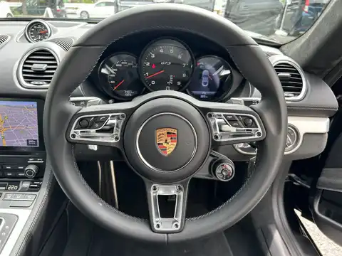 カタログ画像：７１８ケイマン （718 CAYMAN） ７１８ケイマンＧＴＳ ４．０ 2022年6月 7BA-982M40 4000cc ジェットブラックメタリック 内装