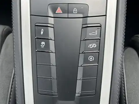 カタログ画像：７１８ケイマン （718 CAYMAN） ７１８ケイマンＧＴＳ ４．０ 2022年6月 7BA-982M40 4000cc ジェットブラックメタリック 内装