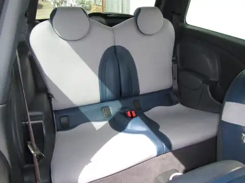 カタログ画像：ＭＩＮＩ （MINI） クーパー チェックメイト 2006年2月 GH-RA16 1600cc スペース・ブルー（メタリック） 燃費11.6km / l 内装