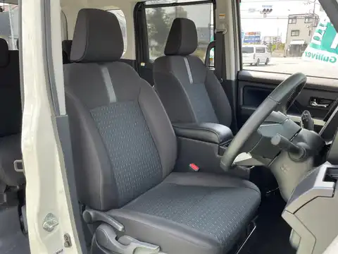 カタログ画像：ルーミー （ROOMY） カスタムＧ－Ｔ 2024年12月 4BA-M900A 1000cc パールホワイトⅢorブラックマイカメタリック×パールホワイトⅢ 燃費16.8km / l 内装