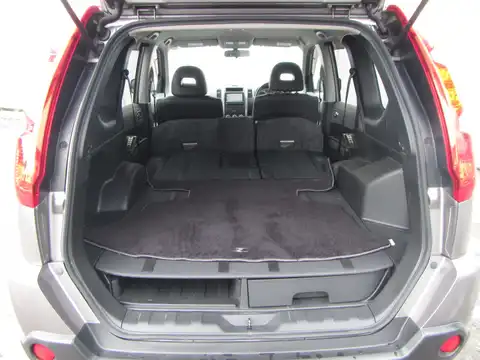 カタログ画像：エクストレイル （X-TRAIL） ２５Ｘｔ 2008年11月 CBA-TNT31 2500cc ブレードシルバー（Ｍ）orダイヤモンドシルバー（Ｍ） 燃費11.6km / l 内装