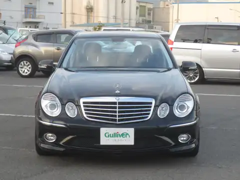 カタログ画像：Ｅクラス （E-CLASS） Ｅ３５０ アバンギャルドＳ 2008年1月 DBA-211056C 3500cc コルンバイトブラック（Ｍ）orオブシディアンブラック（Ｍ） 燃費8.6km / l フロント