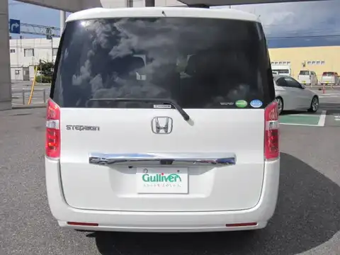 カタログ画像：ステップワゴン （STEPWAGON） Ｇ Ｅセレクション 2012年11月 DBA-RK1 2000cc ホワイトオーキッド・パール 燃費15.0km / l バック