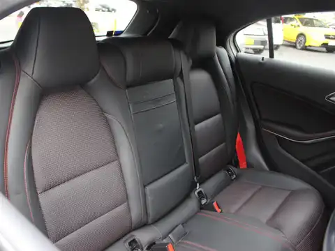 カタログ画像：Ａクラス （A-CLASS） Ａ４５ ＡＭＧ ４マチック エディションⅡ 2014年4月 CBA-176052 2000cc カルサイトホワイト 燃費13.1km / l 内装