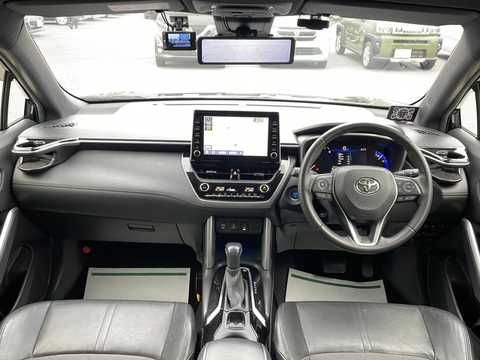 カタログ画像：カローラクロス （COROLLA CROSS） ハイブリッド Ｚ 2021年9月 6AA-ZVG11 1800cc プラチナホワイトパールマイカ 燃費26.2km / l 内装