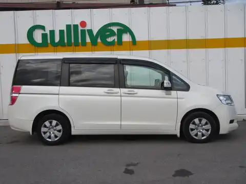 カタログ画像：ステップワゴン （STEPWAGON） Ｇ Ｌパッケージ 2009年10月 DBA-RK2 2000cc プレミアムホワイト・パール 燃費12.6km / l 外装