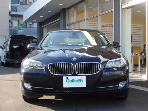 カタログ画像：５シリーズ （5 SERIES） ５２３ｉ ハイラインパッケージ 2011年10月 DBA-XG20 2000cc 燃費14.2km / l フロント