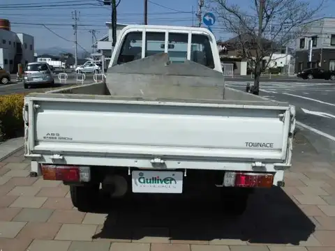 カタログ画像：タウンエーストラック （TOWNACE TRUCK） ＤＸ 2002年7月 KF-CM85 2200cc ホワイト 燃費12.6km / l バック