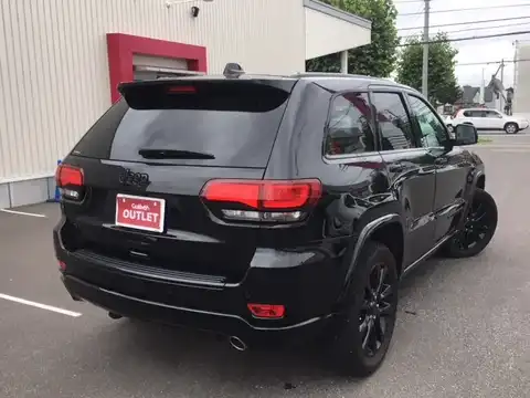 カタログ画像：ジープ・グランドチェロキー （JEEP GRAND CHEROKEE） アルティテュード 2017年3月 ABA-WK36TA 3600cc ダイアモンドブラッククリスタルパールコート 燃費9.6km / l 外装