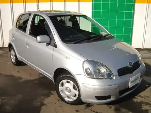 カタログ画像：ヴィッツ （VITZ） Ｆ Ｌパッケージ・スポーティエディション 2004年2月 CBA-SCP10 1000cc グレーメタリック 燃費19.6km / l メイン