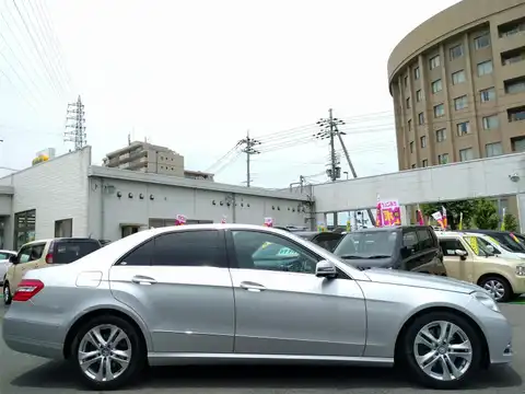 カタログ画像：Ｅクラス （E-CLASS） Ｅ３５０ アバンギャルド 2010年8月 DBA-212056C 3500cc パラジウムシルバー（Ｍ）orイリジウムシルバー（Ｍ） 燃費9.5km / l 外装