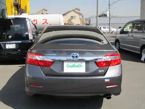 カタログ画像：カムリ （CAMRY） ハイブリッド Ｇパッケージ 2011年9月 DAA-AVV50 2500cc グレーメタリック 燃費23.4km / l バック