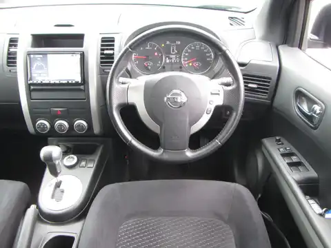 カタログ画像：エクストレイル （X-TRAIL） ２０ＧＴ 2012年7月 LDA-DNT31 2000cc ダイヤモンドブラック（Ｐ） 燃費14.2km / l 内装