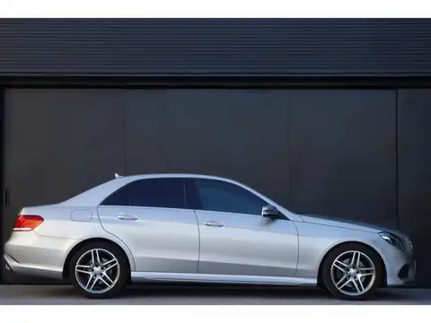 カタログ画像：Ｅクラス （E-CLASS） Ｅ２５０ アバンギャルド 2015年4月 RBA-212036C 2000cc イリジウムシルバー（Ｍ）orダイヤモンドシルバー（Ｍ） 燃費15.5km / l 外装