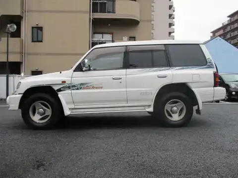 カタログ画像：パジェロ （PAJERO） ミッドルーフワイド スノーアスリート 1997年11月 KD-V46WG 2800cc ソフィアホワイト・モノトーン 外装