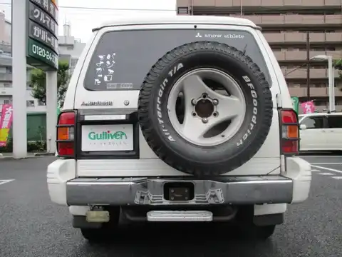 カタログ画像：パジェロ （PAJERO） ミッドルーフワイド スノーアスリート 1997年11月 KD-V46WG 2800cc ソフィアホワイト・モノトーン バック