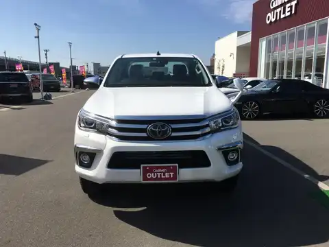 カタログ画像：ハイラックス （HILUX） Ｚ 2017年9月 QDF-GUN125 2400cc スーパーホワイトⅡ 燃費11.8km / l フロント