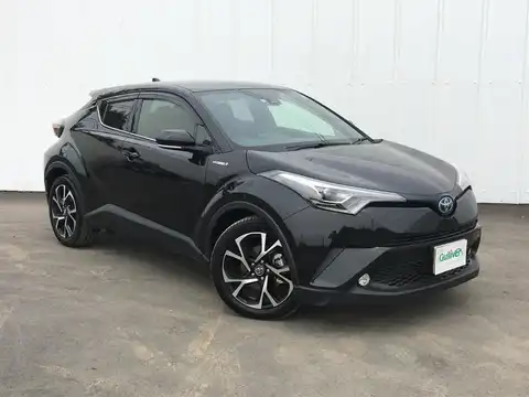 カタログ画像：Ｃ－ＨＲ （C-HR） Ｇ 2017年8月 DAA-ZYX10 1800cc ブラックマイカ 燃費30.2km / l メイン（その他）