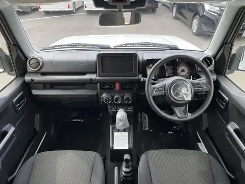 カタログ画像：ジムニーノマド （JIMNY NOMADE） ＦＣ 2025年4月 3BA-JC74W 1500cc アークティックホワイトパール 燃費13.6km / l フロント