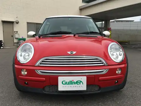 カタログ画像：ＭＩＮＩ （MINI） クーパー 2004年4月 GH-RA16 1600cc チリ・レッド 燃費14.4km / l フロント