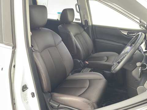 カタログ画像：エルグランド （ELGRAND） ２５０ハイウェイスターＳ 2022年11月 5BA-TNE52 2500cc ピュアホワイトパール（３Ｐ） 燃費9.7km / l 内装